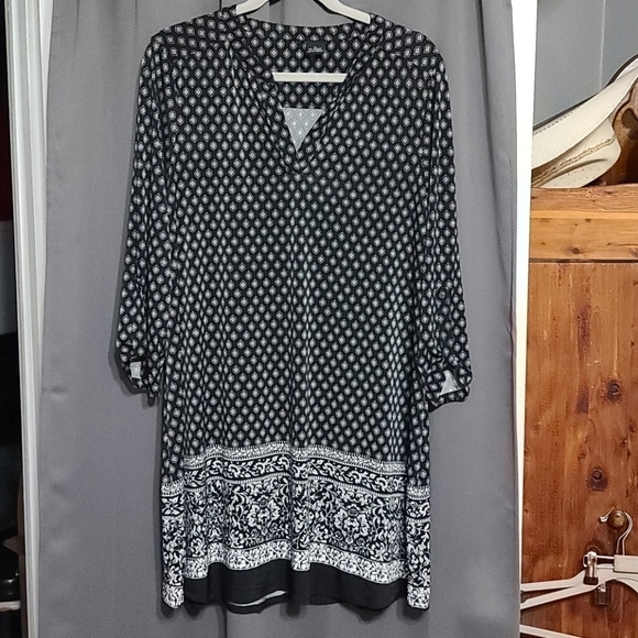 Women's Dress/Tunic Blac White Poly/spandex Tab Sleeves size PL/Petite Large EUC - Picture 1 of 7